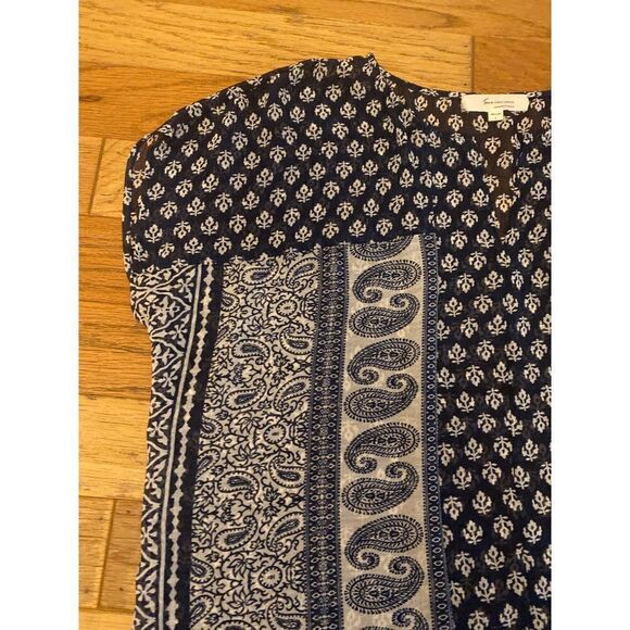 Two by Vince Camuto women's blue patterned sheer cap sleeve blouse size large - Picture 2 of 9